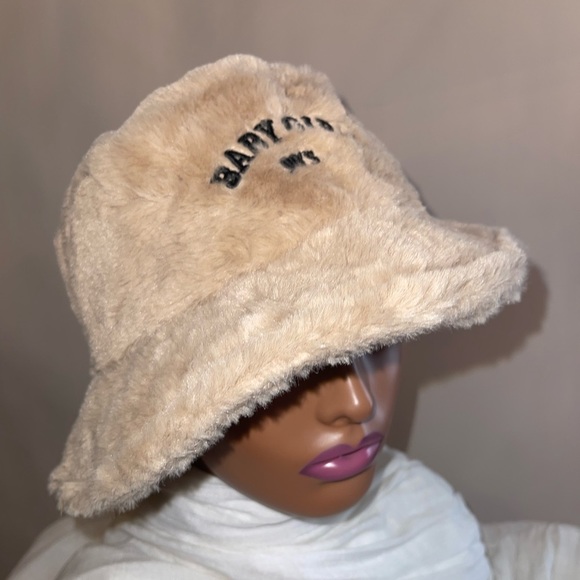 Accessories - Winter Super Cute Fuzzy Fluffy Faux Fur Bucket Hat With Lining